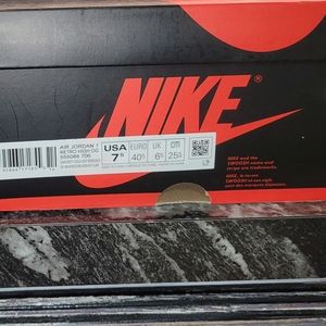 Womans air jordan 1 Retro nike sz 7.5 canary yellow, pink